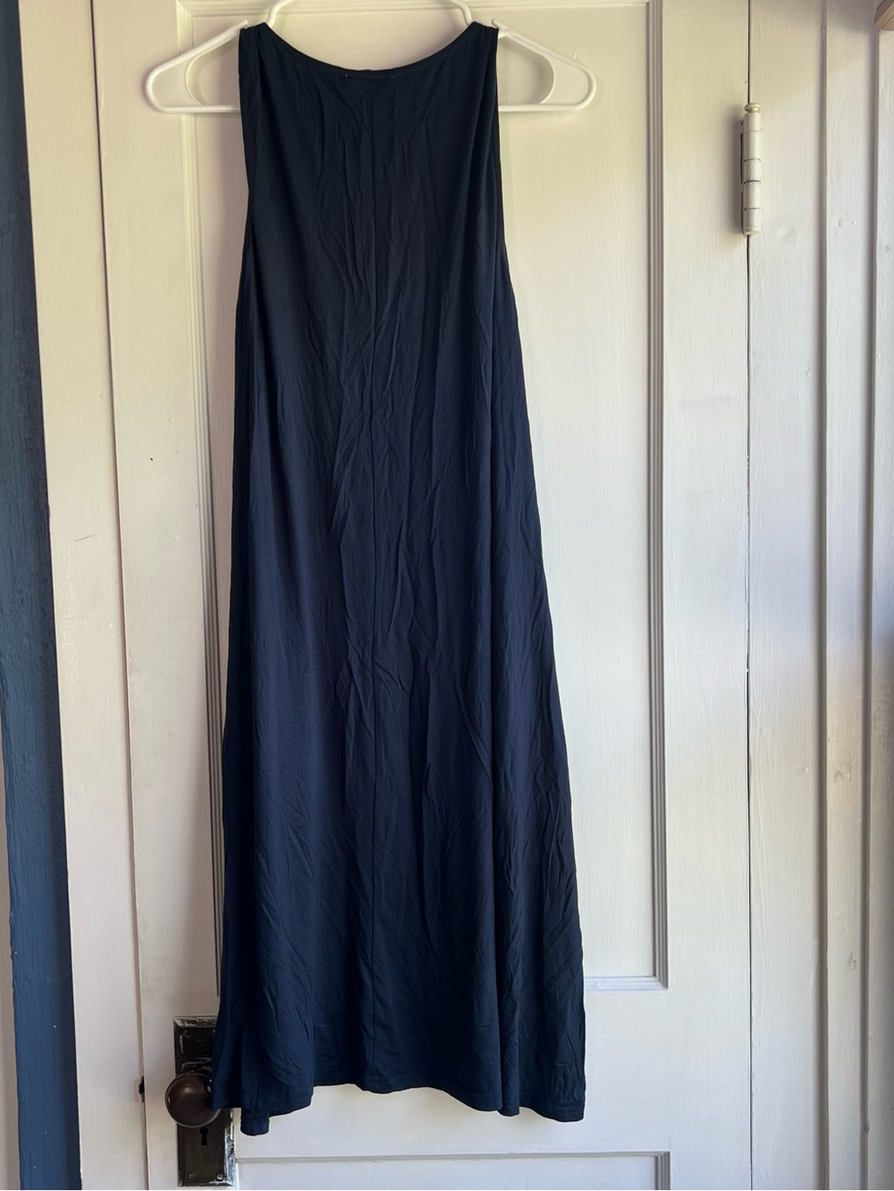 Navy Blue Sleeveless Flow Dress - Picture 4 of 8